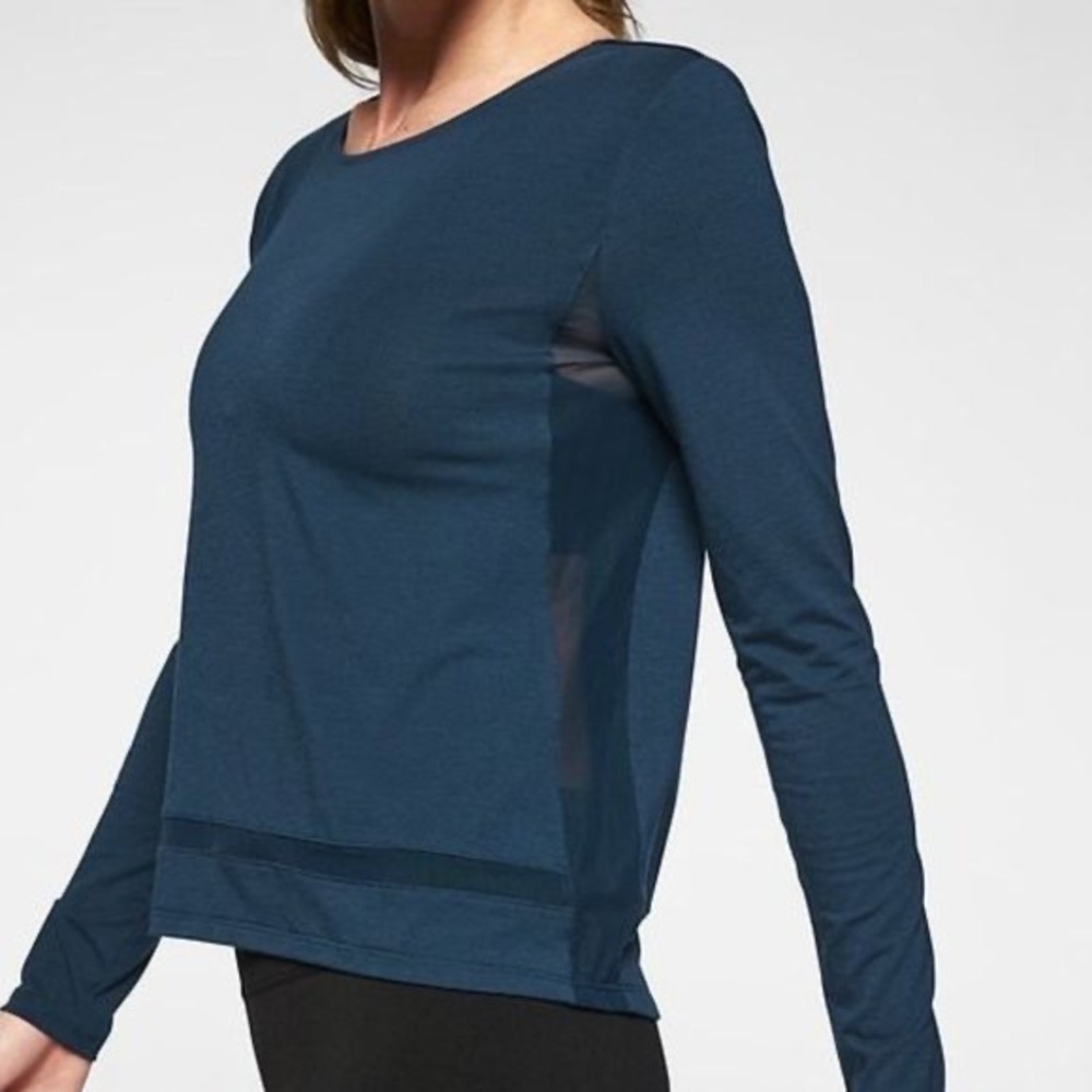 Athleta blue essence long sleeve mesh